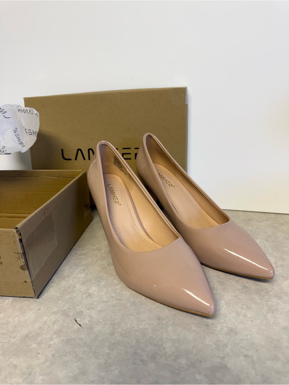 Lamher Princess Nude Patent Pointed Toe Pumps Heels Size 9
